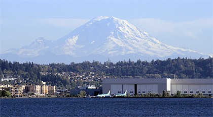 Mount Rainier took the spotlight last week as the clouds cleared for a last hurrah of summer. The area broke several September records as the temperatures soared to 87 degrees at Seattle-Tacoma International Airport on Friday