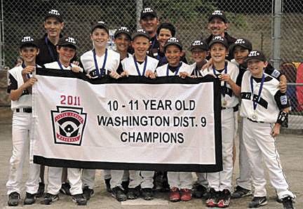 The Mercer Island Little League's 10-11 team won the district title Monday