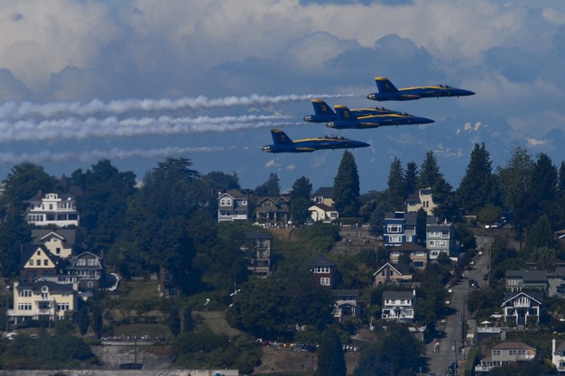 The Navy Blue Angels officially canceled the rest of the scheduled performances for 2013