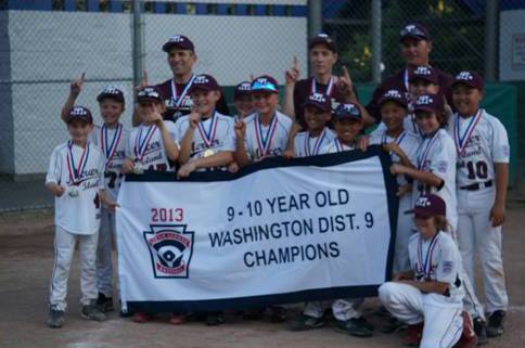 The Mercer Island 9/10 Little League all-star team won the District 9 tournament.