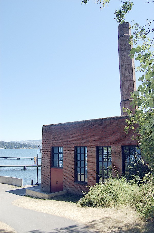 The city of Mercer Island will have to lease the land on which the steam plant and restrooms are located at Luther Burbank due to a discrepancy in the park boundary.