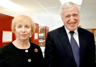 Head of School Andrée McGiffin welcomed French Ambassador Pierre Vimont to the French American School of Puget Sound (FASPS) during his visit to the area May 27.