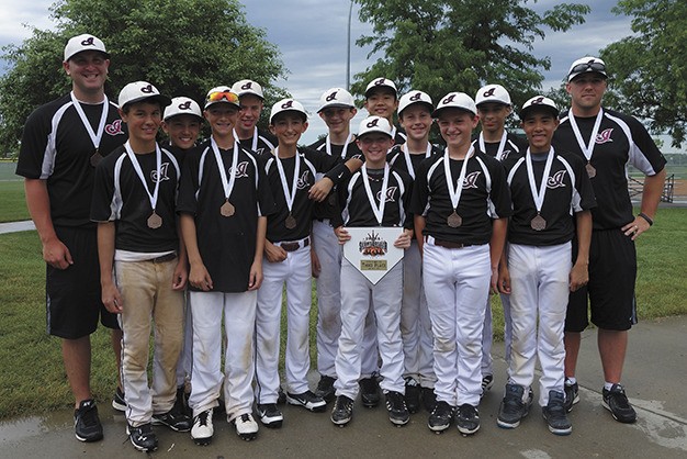 The Northwest Islanders 13U baseball team finished in third place a tournament in Omaha.