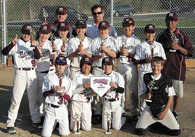 The Mercer Island Thunder 11U select baseball team won the Triple Crown Washington Season Opener Tournament in Wenatchee Valley April 14-15.