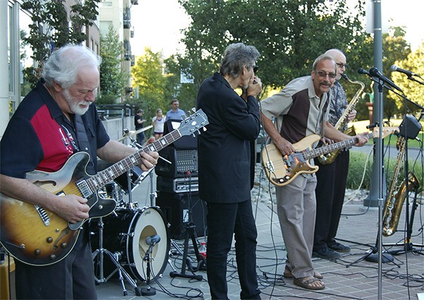The Fabulous Roof Shakers perform at Mercer Island Art Uncorked on Sept. 9.
