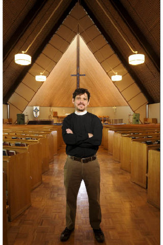 Rev. W. Hunt Priest is the newest addition to Emmanuel Episcopal Church on Mercer Island. The new spiritual leader comes to the Island from Georgia.