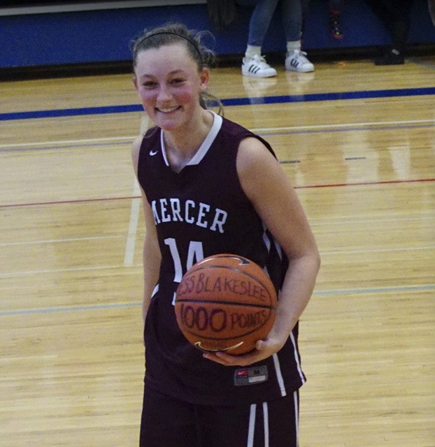 Jess Blakeslee averaged 13.9 points and 2.1 steals per game for the Islanders this season. She reached 1000 career points during Mercer Island’s district quarterfinal win over Roosevelt last month (contributed photo).