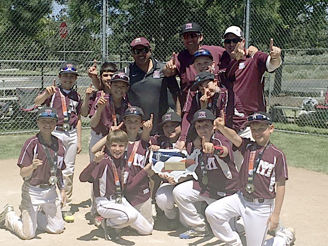 Mercer Island 10U Thunder topped all at the Bend Elks Memorial Day Tournament May 28-30 in Bend