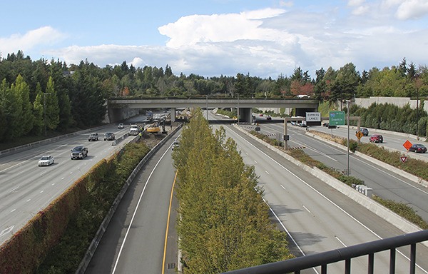 As work to prepare the I-90 center lanes for light rail continues