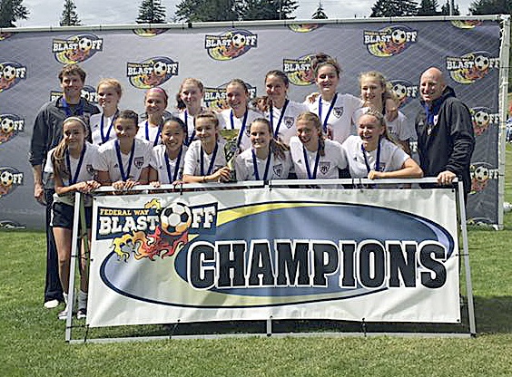The Mercer Island FC GU15 Thunder went 3-0 at the Federal Way Blast Off tournament