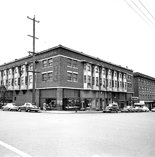 The Wah Mee building has been a part of the Seattle landscape since 1909. Photo courtesy of the University of Washington Libraries Special Collections.