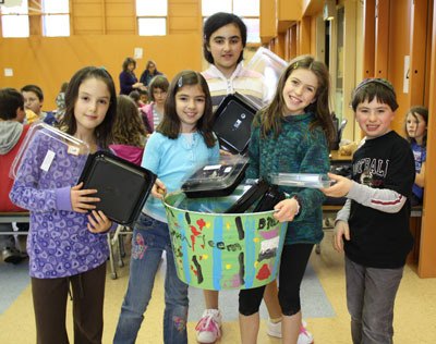 Seattle Jewish Day School students return recyclable plastic lunch containers to the Mercer Island Albertsons on a weekly basis. Albertsons provides kosher lunches — packed in plastic containers — for the students three days every week.