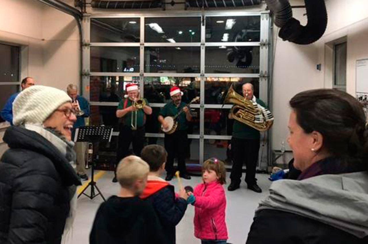 Islanders enjoy live music at the Firehouse Munch on Dec. 2. Photo courtesy of the city of Mercer Island