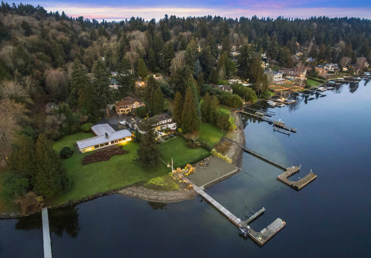 The Engstrom/Quarles property on the Mercer Island waterfront is for sale for $5.9 million. Photo courtesy of Matthew Gallant, Clarity NW
