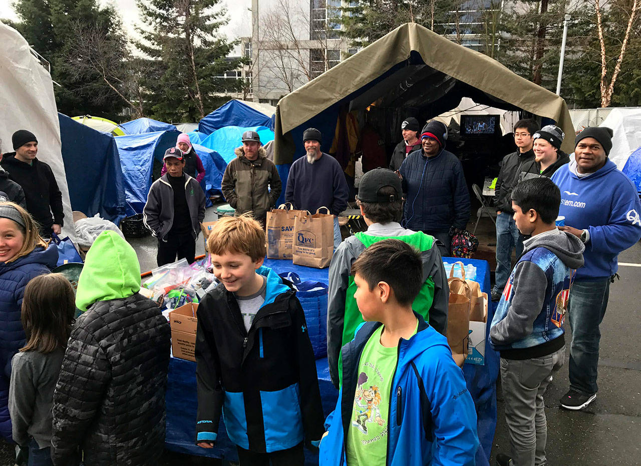 A group of Island Park Elementary third graders visited Tent City 3 on the University of Washington campus. Photo courtesy of Craig Degginger/Mercer Island School District