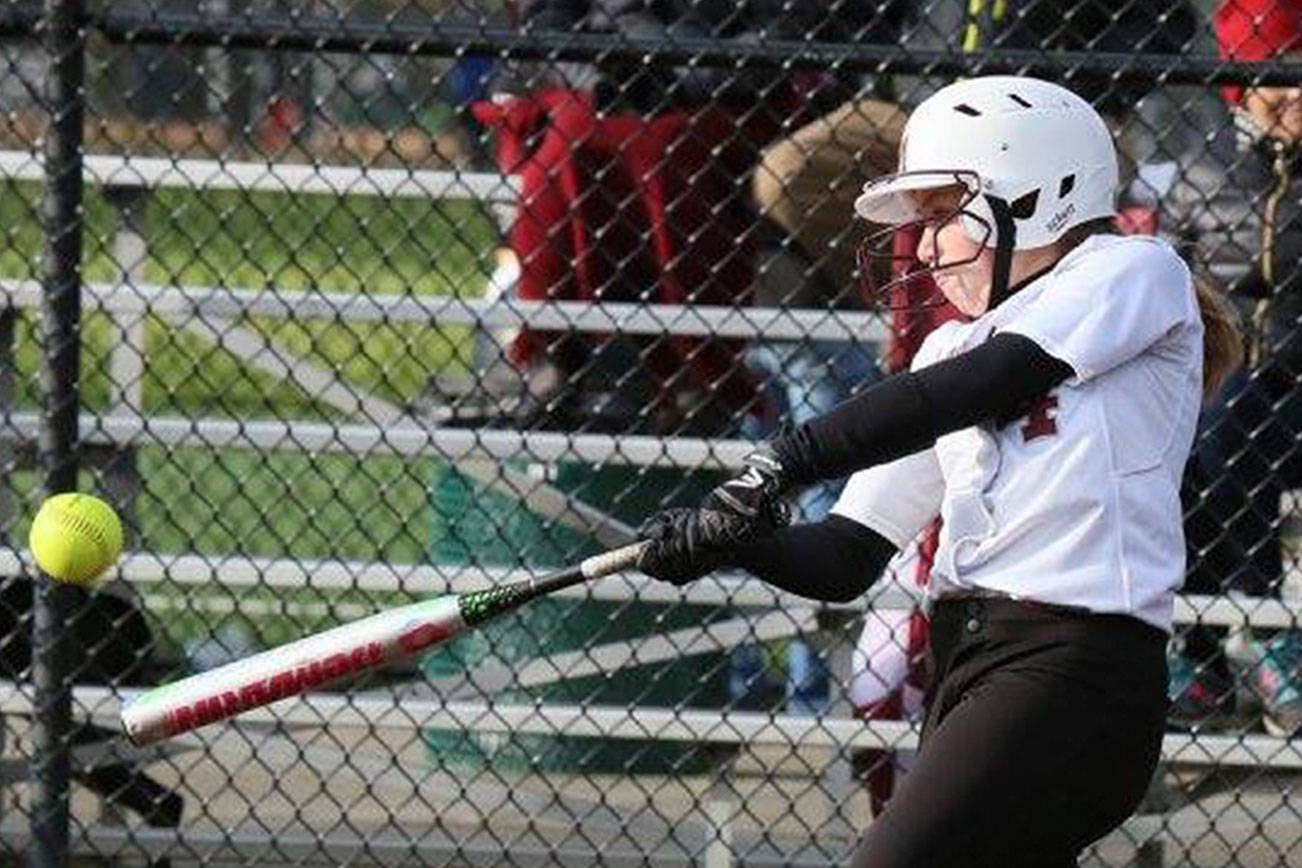 Islanders softball team earns first victory