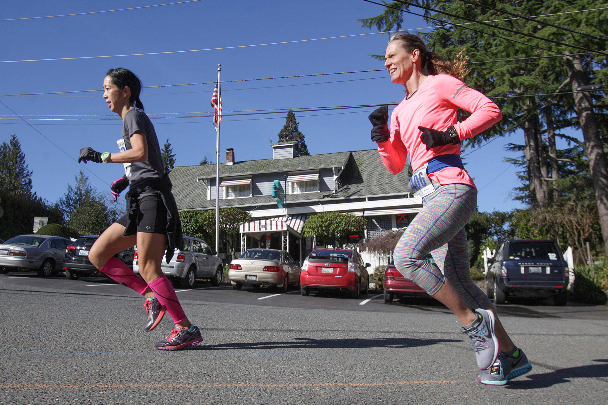 Sun comes out for Mercer Island Half Marathon run Mercer Island Reporter