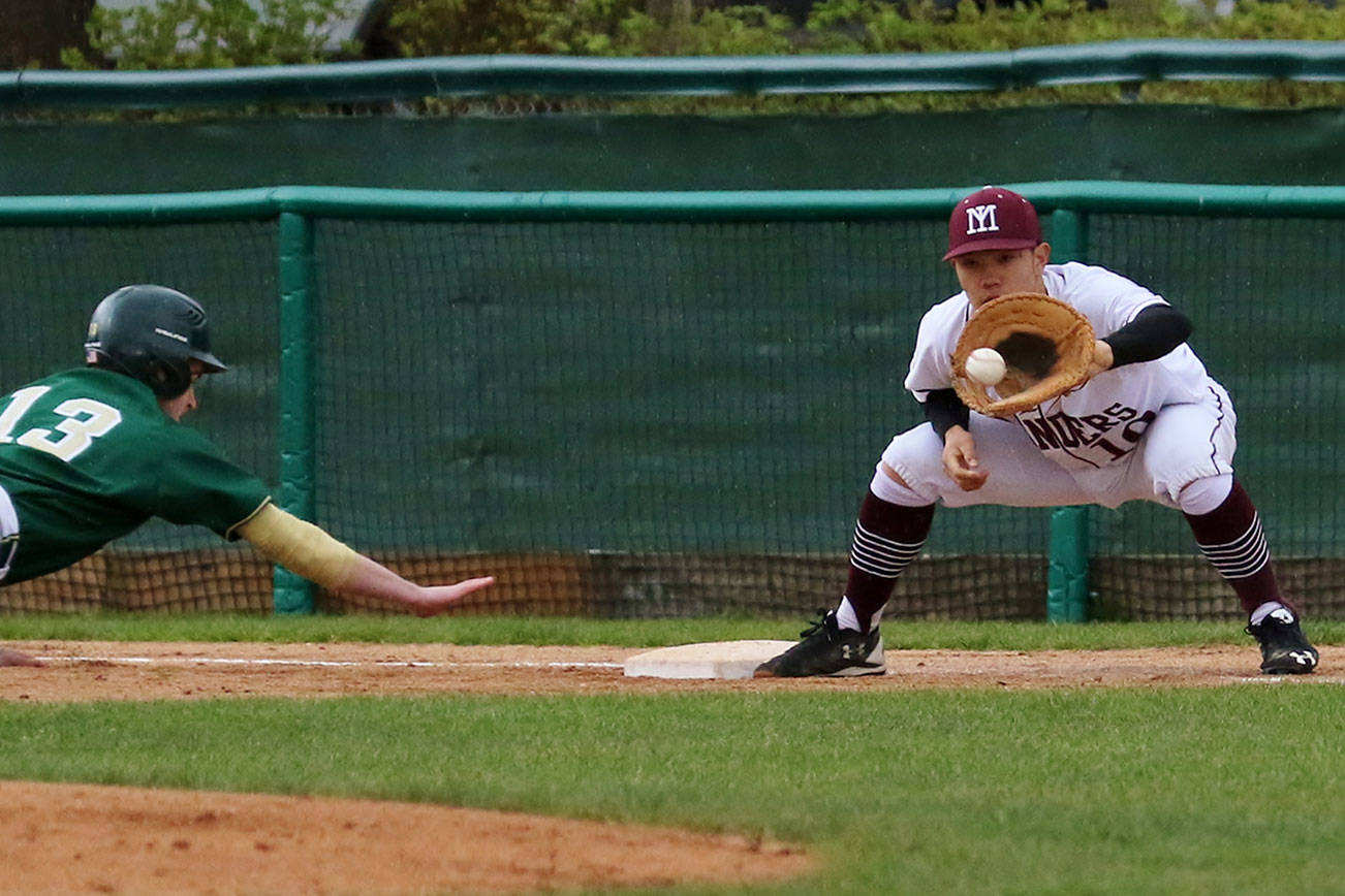 Islanders baseball team clinches berth at the state tournament