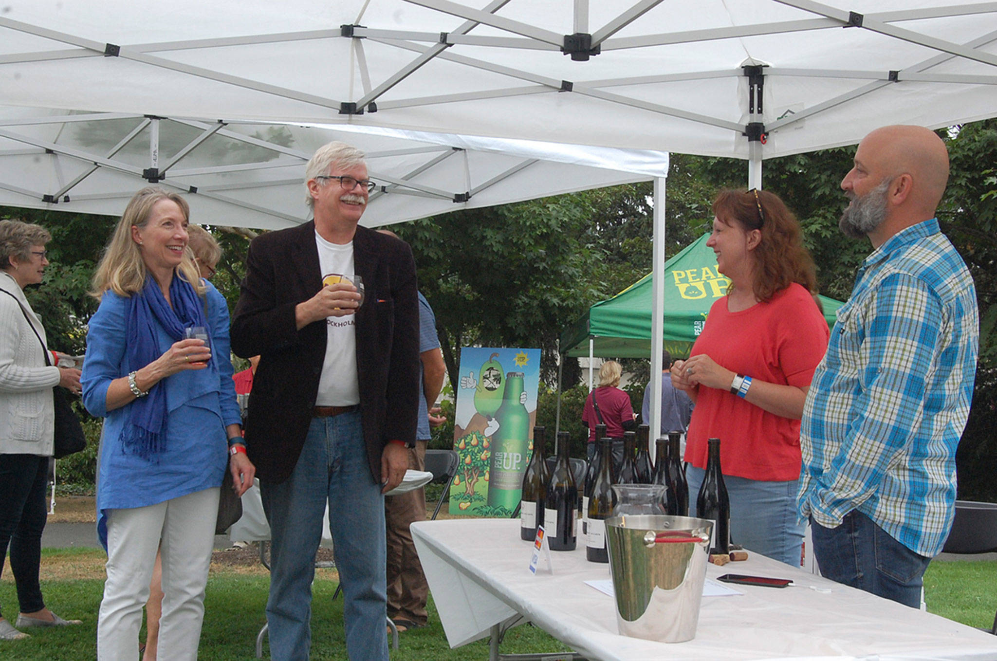 Mercer Island Chamber gathers community with wine, art, music
