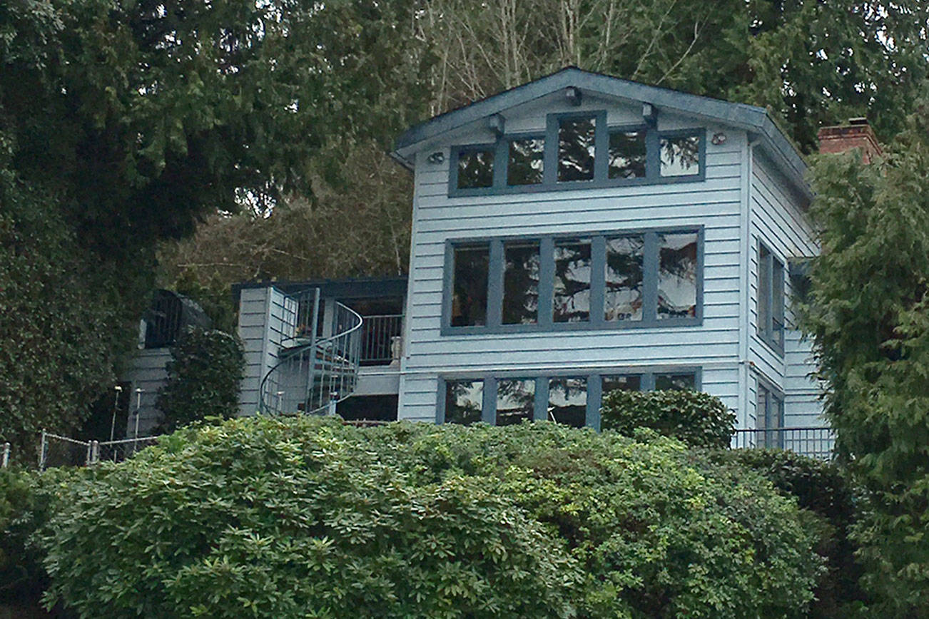 ‘It’s a Wonderful Life’ fan tracks down star’s home on Mercer Island