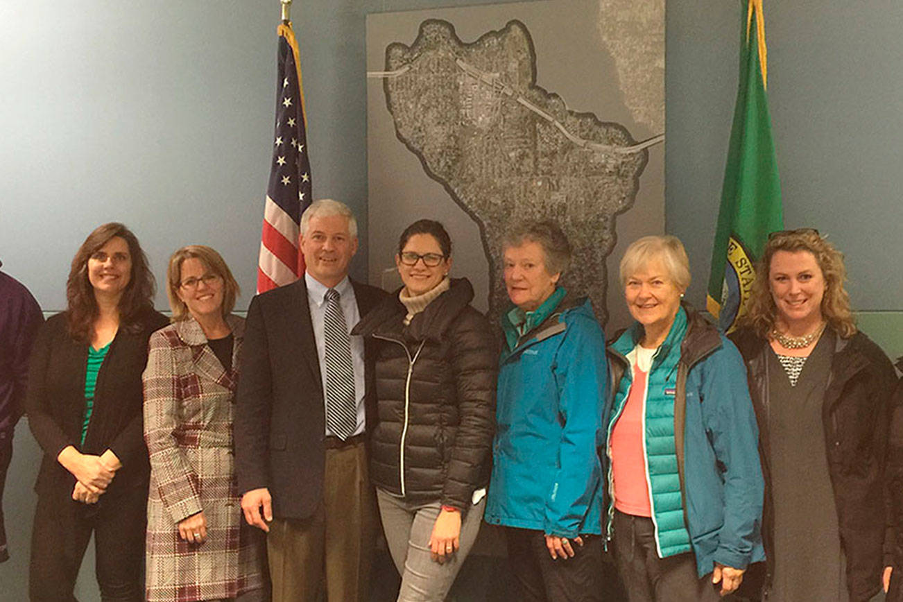 Mercer Island general election results certified, Acker sworn in and Grausz honored