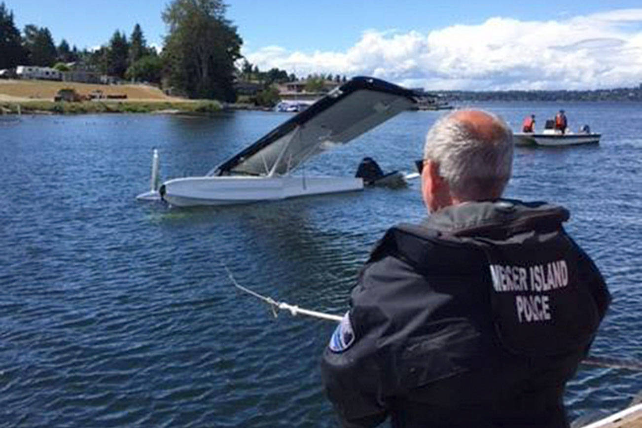 Mercer Island Marine Patrol assists with seaplane crash