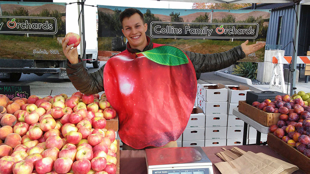 Mercer Island’s Harvest Market offers produce, along with food trucks and artisan vendors. Photo courtesy of Lora Liegel