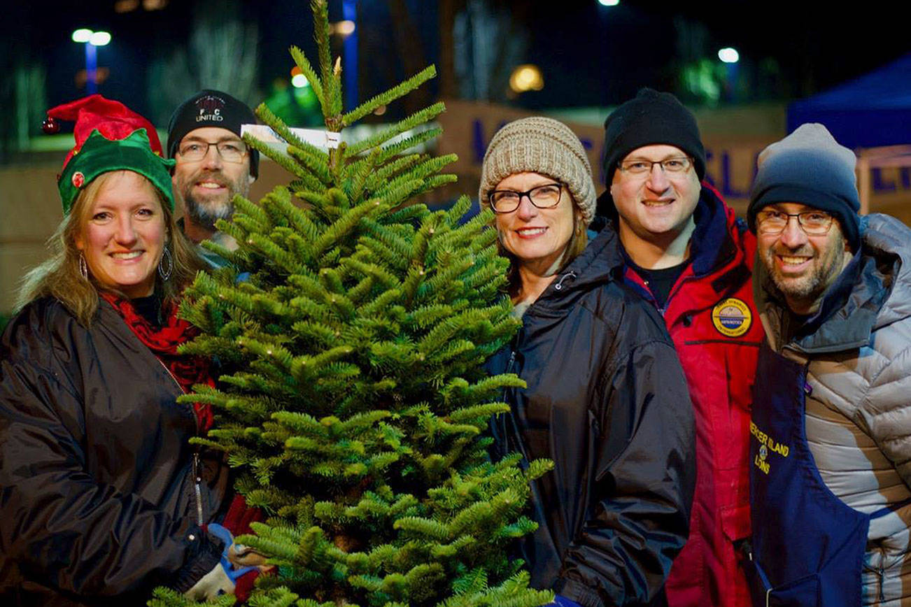 Mercer Island tree lot returns