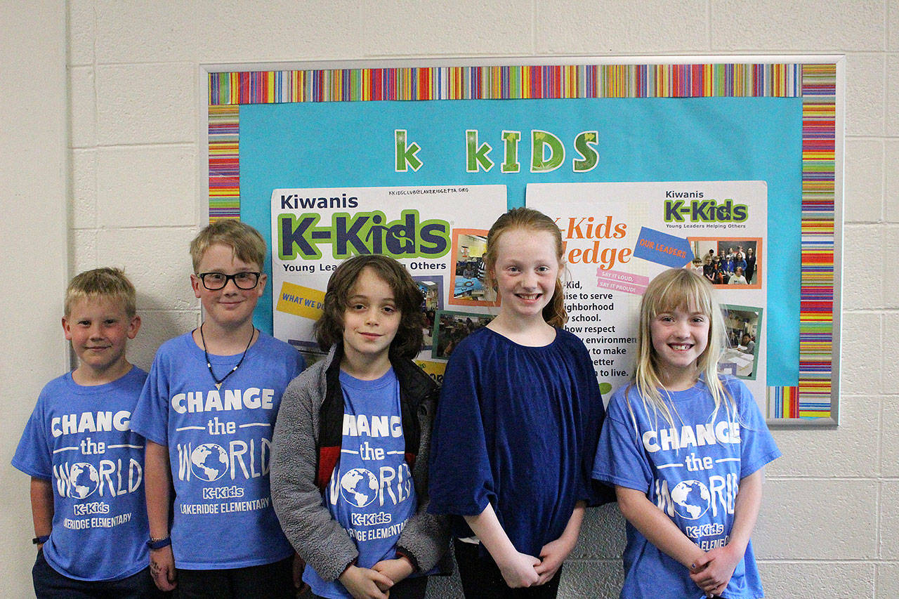 Lakeridge Elementary School K-Kids club officers support schools devastated by wildfires in Paradise, CA. From left: Fritz Hokanson, Oscar Hokanson, Oren Goldberg, Sydney Hawthorne and Emerson Woods. Madison Miller / staff photo