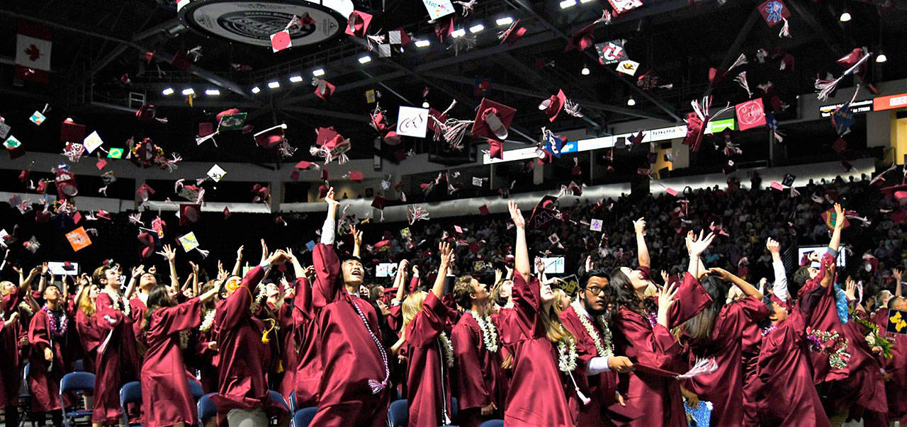 Mercer Island High School graduates 398 seniors