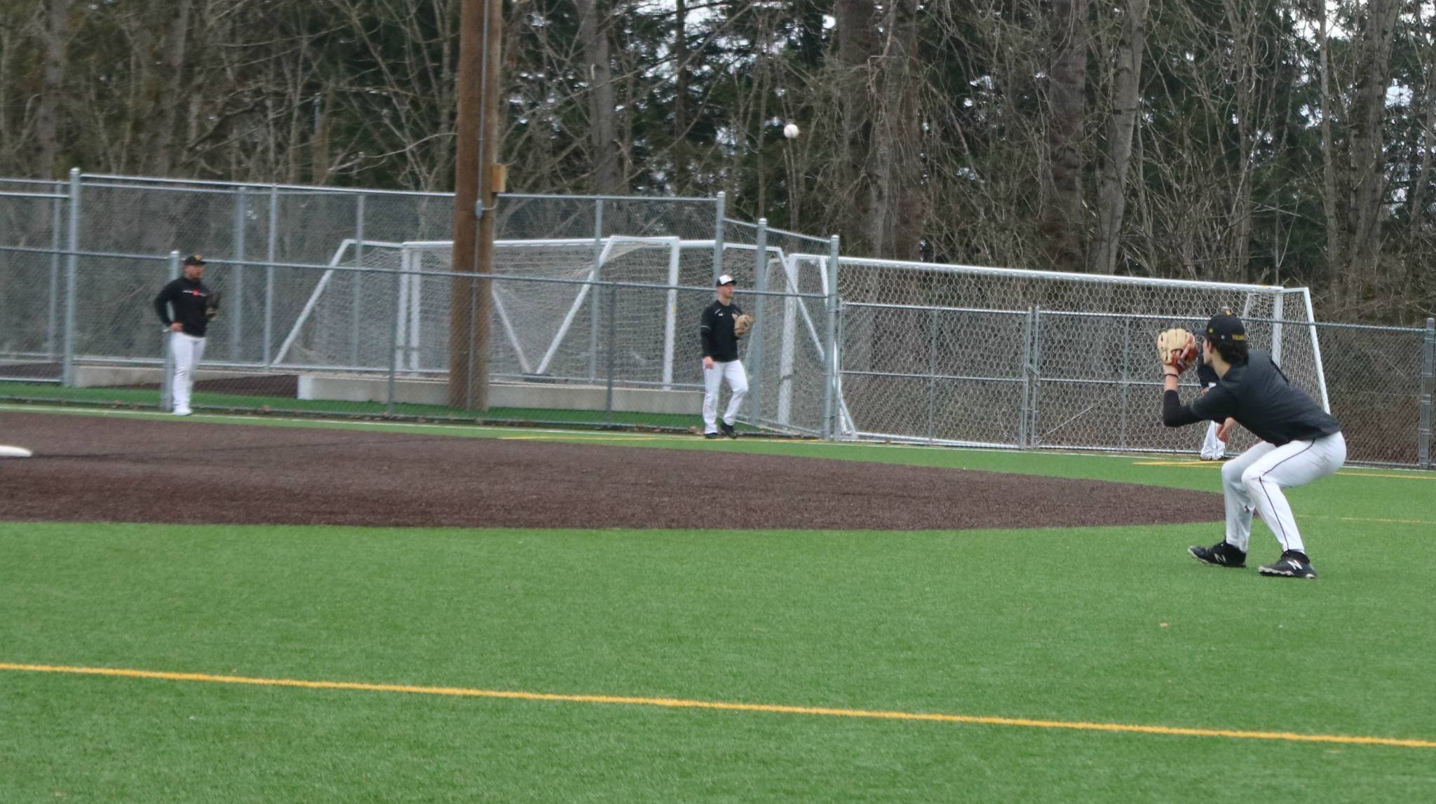 Inglemoor’s baseball team practices on Tuesday afternoon. Andy Nystrom/ staff photo