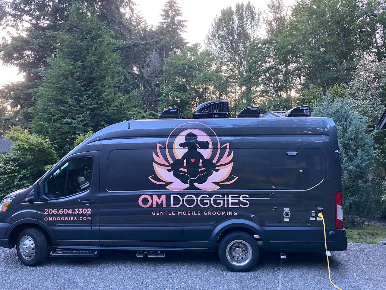 Tracy's mobile deals dog grooming