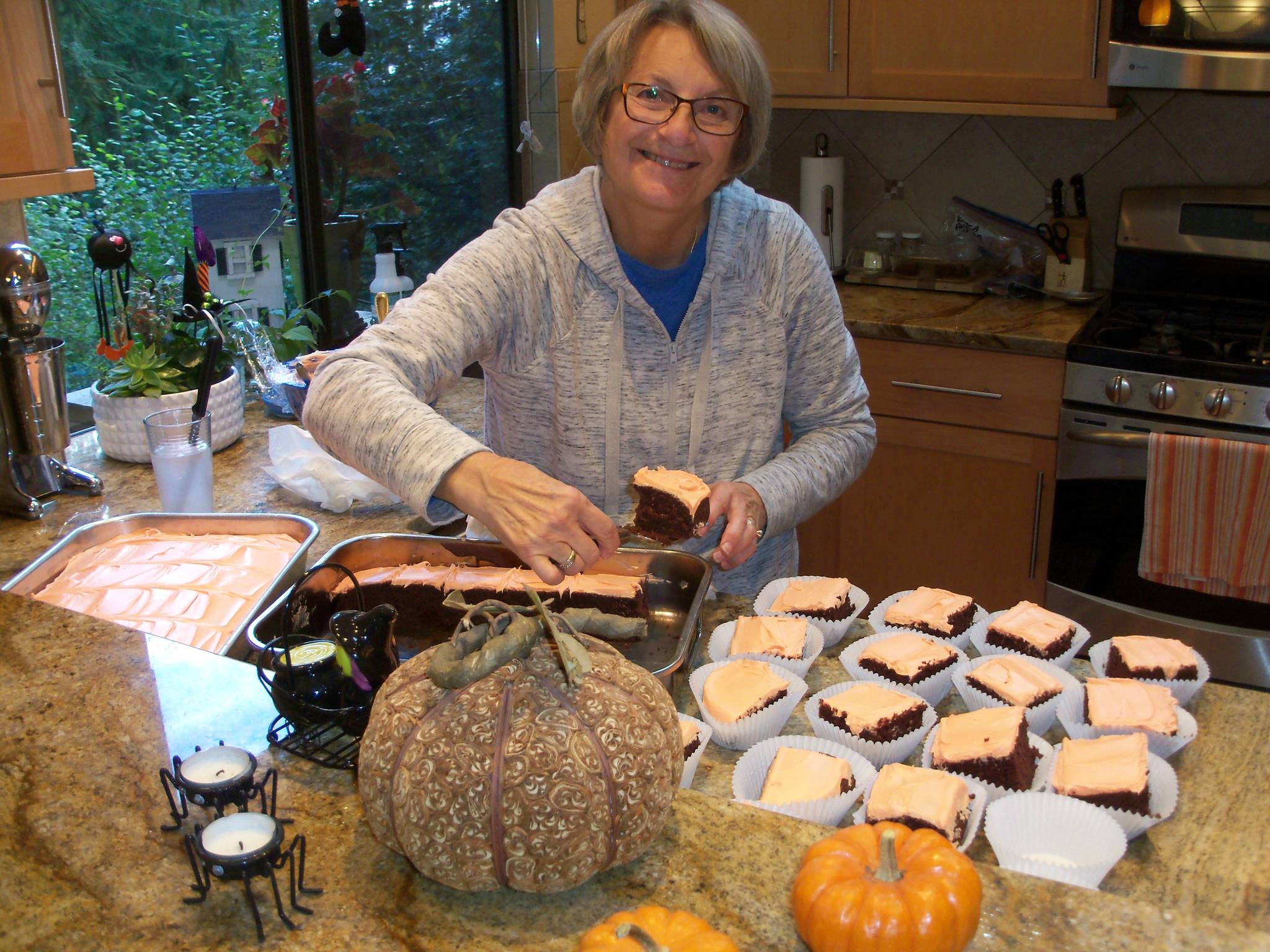 Geri Alhadeff bakes desserts for the homeless of Seattle in her Mercer Island kitchen. Photo courtesy of Jack Alhadeff