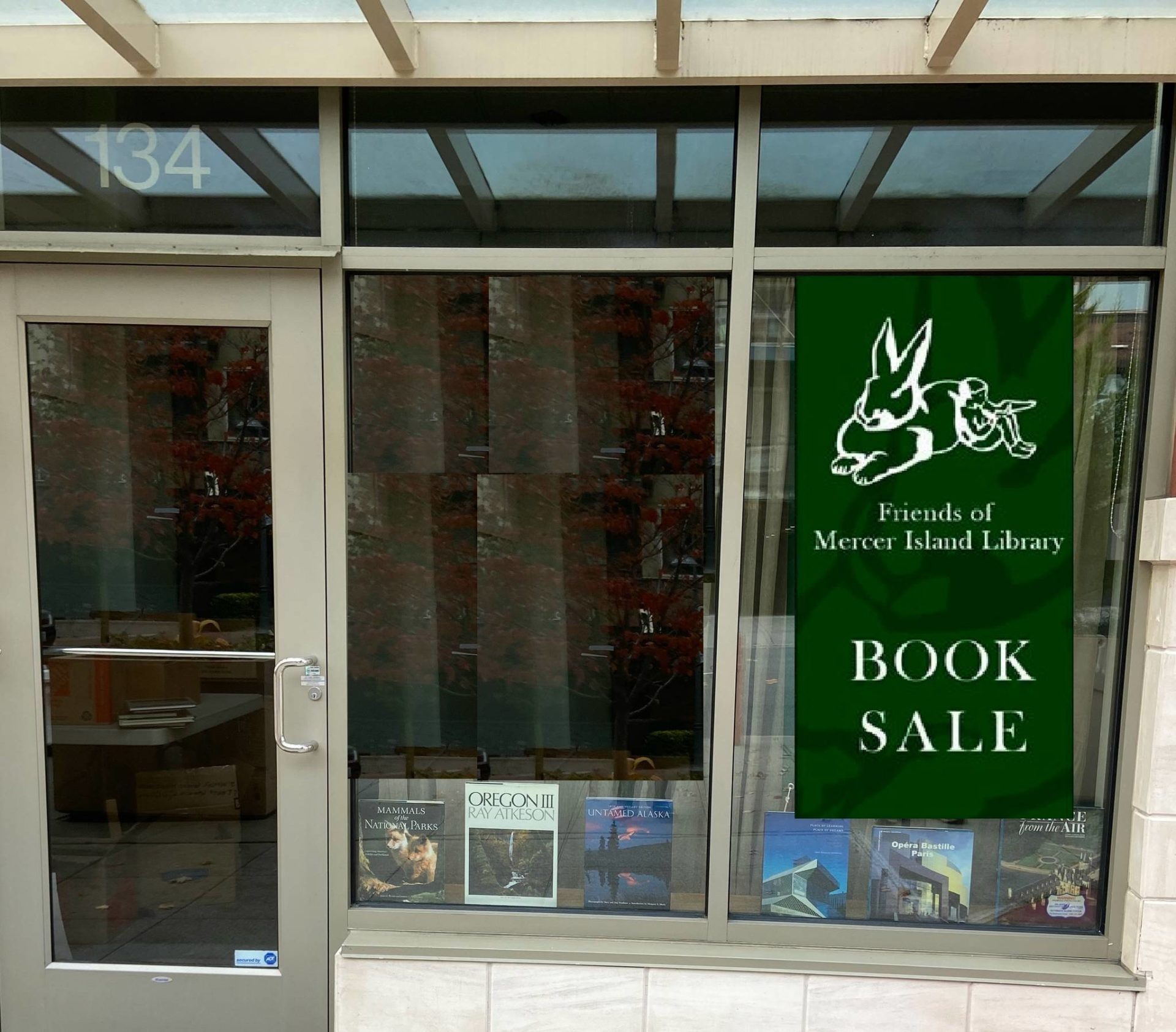 Friends of the Mercer Island Library reopens its popup sale Mercer