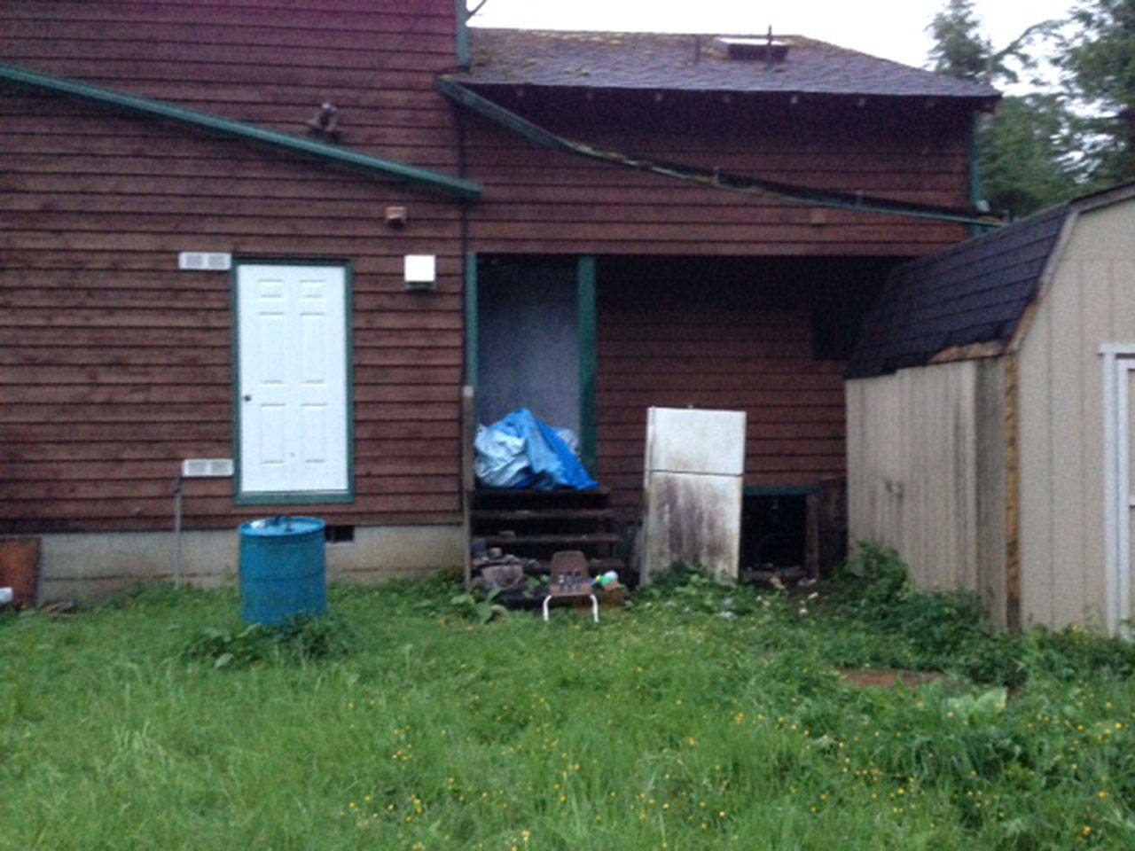 A King County Sheriff’s Office photo of the crawlspace in which Urbano Velazquez was hiding when a K-9 unit was used. Sound Publishing file photo