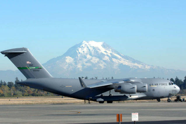 A C-17 Globemaster III sits on the flightline at McChord Air Force Base, Wash. (U.S. Air Force photo/Abner Guzman)