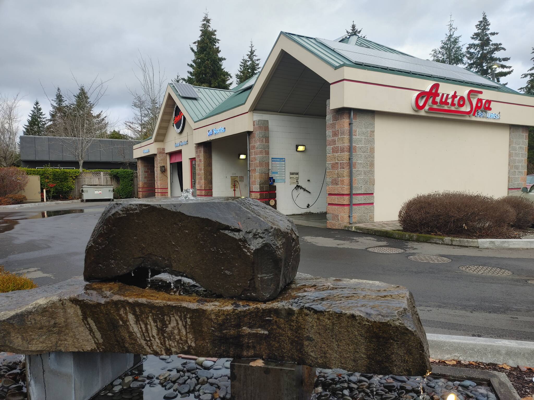 Mercer Island Auto Spa receives 10K small business grant Mercer