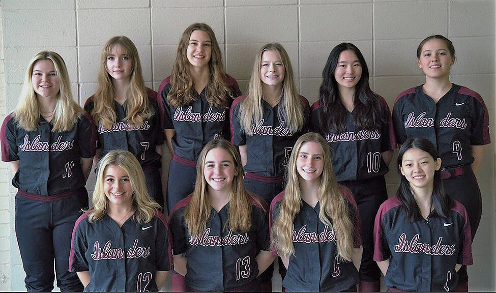 Mercer Island High School’s varsity fastpitch softball team: Front row, left to right, Sophia Pacecca, Joey Lurie, Ava Schwartz and Tong Lin; back row, left to right, Caley Newcomer, Sienna Klopp, Nicole Henderson, Annabel Little, Hannah Zhou and Katherine Montpellier. Photo courtesy of Abdi Farey