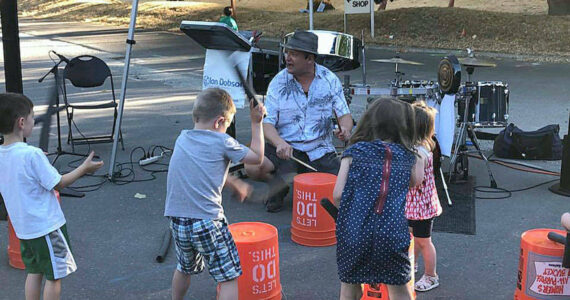 Scene from a past National Night Out event in Mercer Island. (File photo)