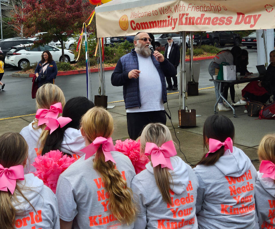 Courtesy photo
About 300 people gathered at the MI Community and Events Center on Oct. 22 for the Friendship Circle’s 10th annual Friendship Walk. Rabbi Bogomilski, founder of Friendship Circle, welcomed the crowd that included the MI High School Cheerleaders. The organization pairs high-school students with disabled kids as their mentors. The event featured a breakfast bar, information tables, games, face-painting, balloon-tying, cotton candy and free popcorn. Participants did a 1-K walk in Luther Burbank Park. The theme was “Community Kindness Day.”