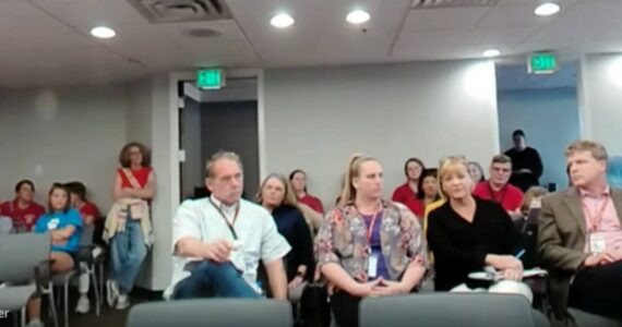 Attendees at the Mercer Island School Board meeting April 24. (Screenshot)