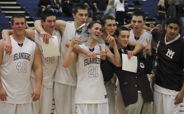 The MIHS boys basketball team won the 3A KingCo tournament on Thursday