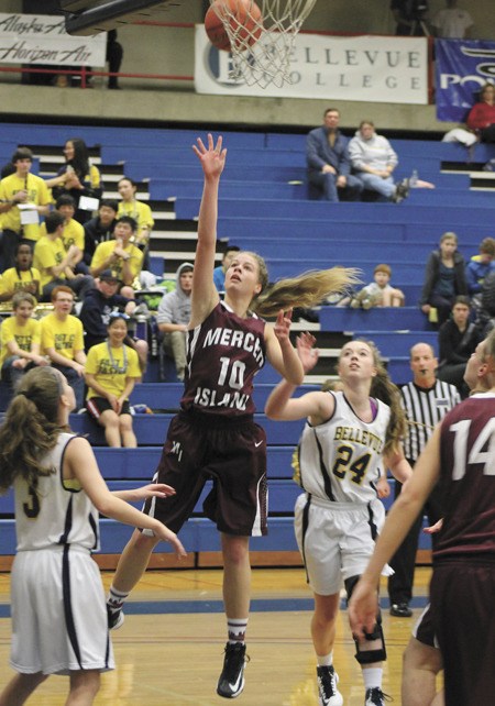 Mercer Island senior Kris Brackmann (10) shoots the ball during the girls KingCo championship game on Thursday