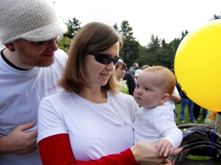 MIPC members Tucker and Jennifer Fitzgerald entertain their daughter