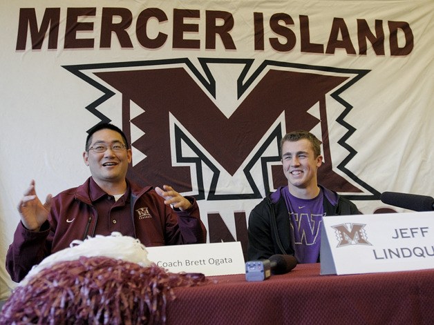 Islander senior quarterback Jeff Lindquist