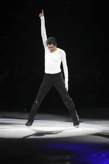 2010 Olympic gold medalist Evan Lysacek will perform in Seattle on May 29 as part of the 2010 Smucker's Stars on Ice tour.