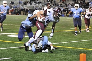 Islander senior Kalen Hopkins