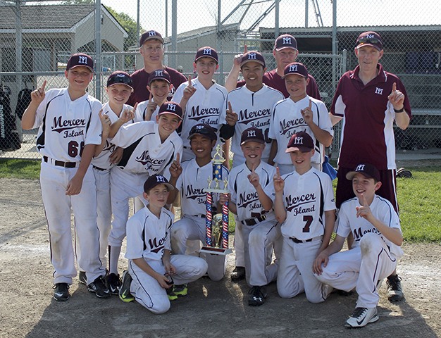 The Mercer Island 12 Thunder took first place at the Pasco Memorial Day Classic May 25 in Pasco