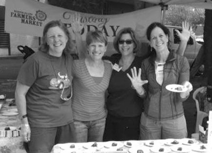 The Mercer Island Farmers Market celebrated its seventh anniversary on Sunday