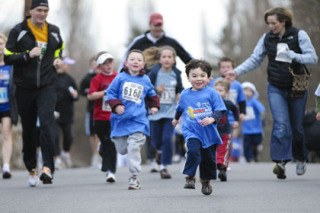 Children sprint in the Kids’ Dash during the annual Mercer Island Rotary Run